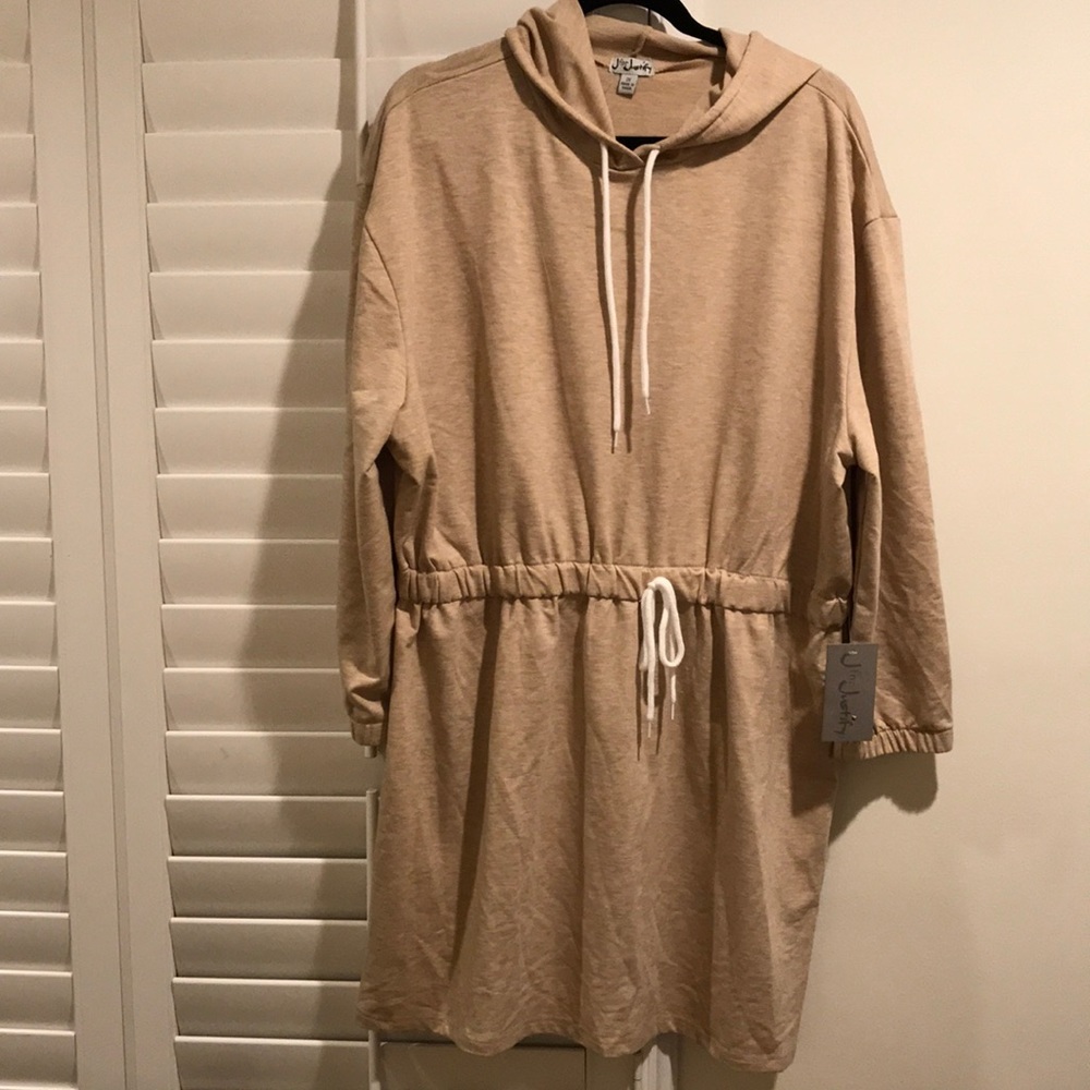 *NWT* Tan Hooded Elastic-Waist “Sweatshirt” Dress